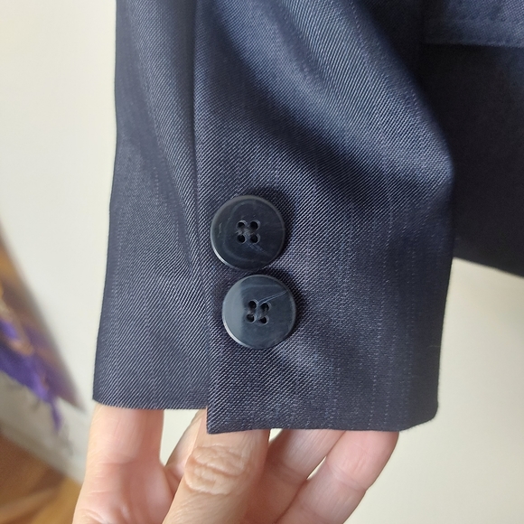 Classic navy blazer - Picture 5 of 6